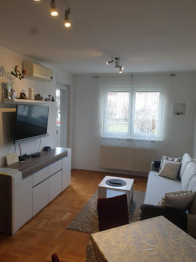 Apartman Dzakula Zagreb Buitenkant foto